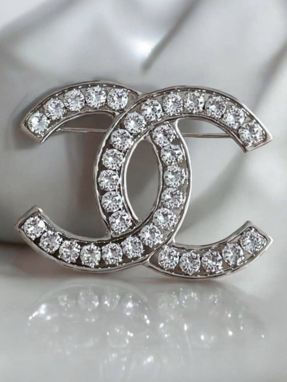 🌸Chanel Large Silver Crystal Brooch🌸